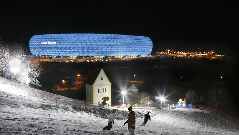 Im Winter 2008/2009 durfte auf dem Müllberg nahe der Arena schon einmal Ski gefahren werden. Im Winter 2008/2009 durfte auf dem Müllberg nahe der Arena schon einmal Ski gefahren werden.