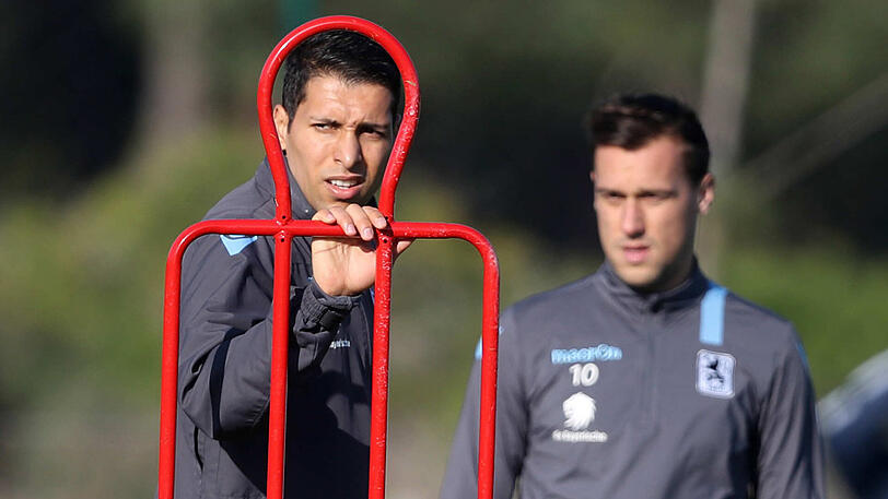 Sie rackerten und ackerten: Unter den kritischen Blicken ihres Trainers Vitor Pereira waren die Löwen-Profis auch am Samstag voll bei der Sache. Simon und Ribamar schnüren im Trainingslager in Troia immer noch ein Extra-Päckchen.