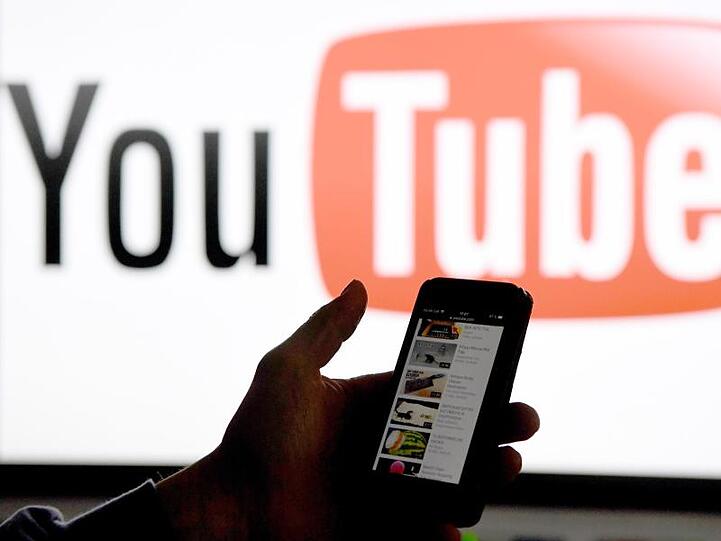 Die YouTuber Marmeladenoma (87) und Herr Newstime (29) haben die Petition gestartet.