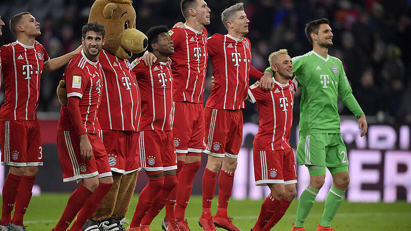 Die heißen Wochen können kommen! Der FC Bayern legt mit einem souveränen 3:0-Sieg gegen Augsburg vor.