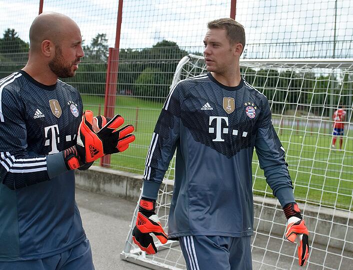 Dabei sind natürlich auch einige neue Gesichter, wie Reina, der neue Bayern-Keeper.
