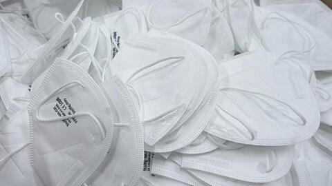 Vor dem Landgericht München I geht es um einen gescheiterten Deal mit FFP-2-Masken. (Symbolbild)