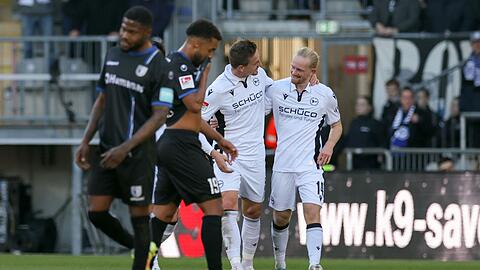 Absteiger Arminia Bielefeld feierte einen souveränden Heimsieg gegen Aufsteiger 1. FC Magdeburg.