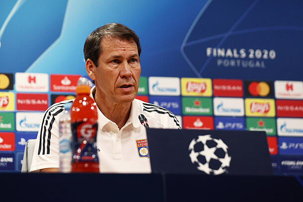 Olympique Lyon führte Rudi Garcia 2020 bis ins Halbfinale der Champions League. Nach einem 0:3 gegen den FC Bayern war allerdings Schluss. Die Mannschaft von Hansi Flick sicherte sich im Finale gegen Thomas Tuchels PSG den Titel. Olympique Lyon führte Rudi Garcia 2020 bis ins Halbfinale der Champions League. Nach einem 0:3 gegen den FC Bayern war allerdings Schluss. Die Mannschaft von Hansi Flick sicherte sich im Finale gegen Thomas Tuchels PSG den Titel.