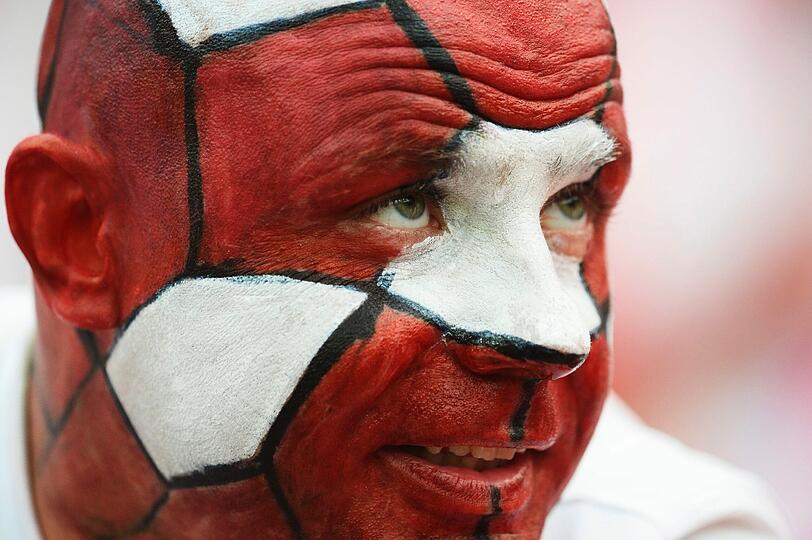 Schrill, bunt, Fußball: Das sind die besten Fan-Kostüme zur EM 2012! Zum Durchklicken!