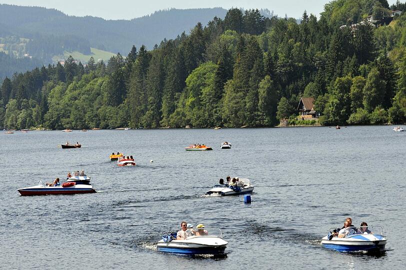 Bodensee, Schwarzwald und Co. registrierten 2013 zwar auch wieder ein sattes Plus und einen Rekord von 18.694.008 Ankünften. Dem Urlaubsland Nummer 1, Bayern, müssen sich die westlichen Nachbarn aber deutlich geschlagen geben. Damit lautet der Endstand: Bayern 6 : 3 Ba-Wü Wenn das mal kein gutes Omen ist.