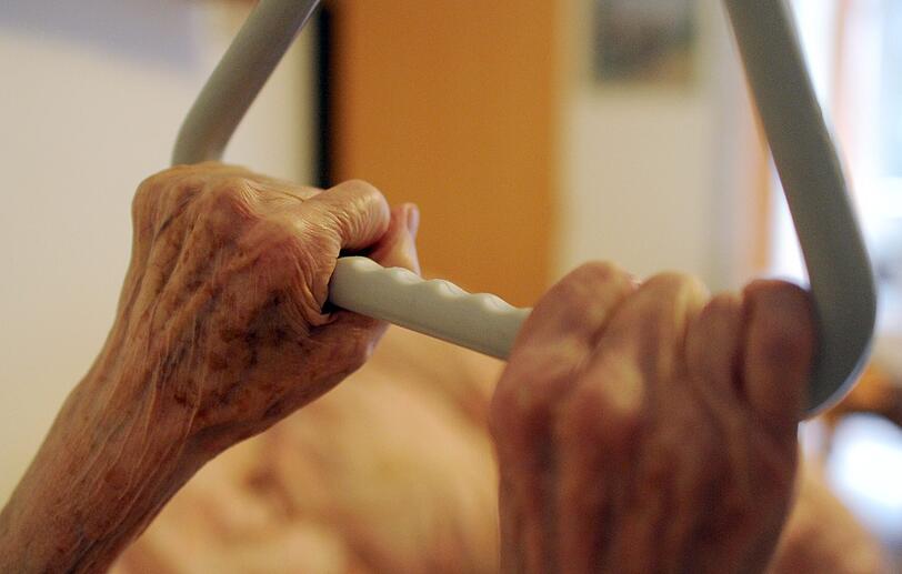 Man sollte sich nicht erst im hohen Alter Gedanken über eine Patientenverfügung udn Vorsorgevollmacht machen (Symbolfoto).