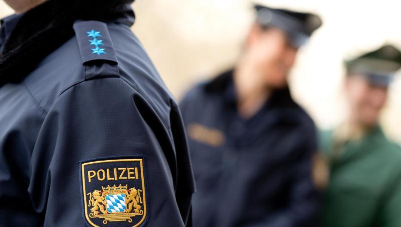 Das Wappen der bayerischen Polizei auf einem Ärmel. Foto: Sven Hoppe/dpa/Archivbild Das Wappen der bayerischen Polizei auf einem Ärmel. Foto: Sven Hoppe/dpa/Archivbild