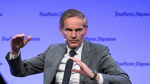 Konzernchef Oliver Blume will "jeden Stein umdrehen".