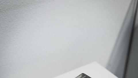 In dieser Kassettenbox bewahrte ein t&uuml;rkisches Ehepaar sogenannte H&ouml;rbriefe auf, die ihre zun&auml;chst in der T&uuml;rkei bei Verwandten zur&uuml;ckgebliebene Tochter f&uuml;r sie eingesprochen hatte.