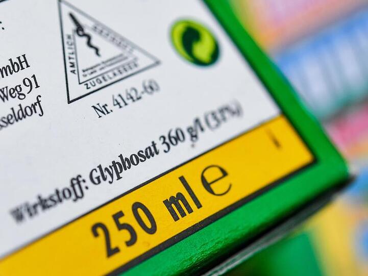 Das Unkrautvernichtungsmittel Glyphosat war 2017 in der EU nach monatelangem Streit für weitere fünf Jahre zugelassen worden.