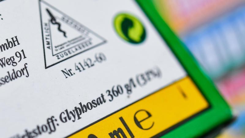 Das Unkrautvernichtungsmittel Glyphosat war 2017 in der EU nach monatelangem Streit für weitere fünf Jahre zugelassen worden. Das Unkrautvernichtungsmittel Glyphosat war 2017 in der EU nach monatelangem Streit für weitere fünf Jahre zugelassen worden.