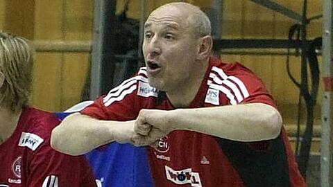 Als neuer Frauen-Bundestrainer im Gespräch: Herbert Müller, der frühere Erfolgscoach der Club-Handballerinas.