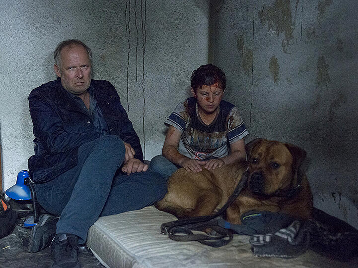 Kommissar Borowski (Axel Milberg,li.) und Leon (Amar Saaifan)