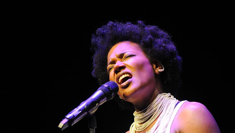 China Moses kommt am Samstag mit dem Pianisten Ashley Henry um 22 Uhr in die Unterfahrt. China Moses kommt am Samstag mit dem Pianisten Ashley Henry um 22 Uhr in die Unterfahrt.