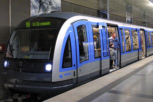Wegen eines Notarzteinsatzes in der U-Bahn an der Richard-Strauss-Straße kam es zu Behinderungen auf der Linie U4.