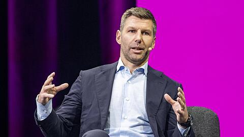 "In unseren Breitengraden ist das Leben, wenn man sich geoutet hat, viel einfacher", sagt Thomas Hitzlsperger, der sich 2014 nach dem Karriereende geoutet hat.