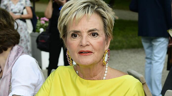 Fürstin Gloria von Thurn und Taxis muss sich erneut mit Protesten gegen ihre Person auseinandersetzen.