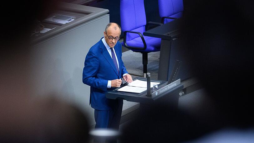 Kurz vor der Sommerpause gibt der Kanzler noch einmal eine Regierungserklärung ab. Kurz vor der Sommerpause gibt der Kanzler noch einmal eine Regierungserklärung ab.