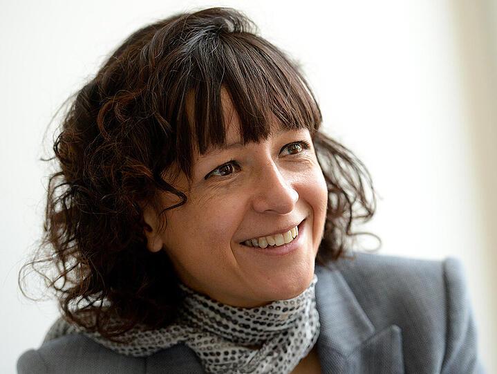 Emmanuelle Charpentier erhält zusammen mit der US-Amerikanerin Doudna den angesehenen spanischen Prinzessin-von-Asturien-Preis in der Sparte Forschung und Wissenschaft.