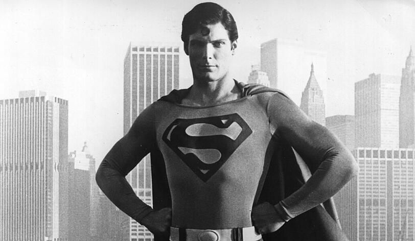 Christopher Reeves Superman-Anzug steht zum Verkauf.