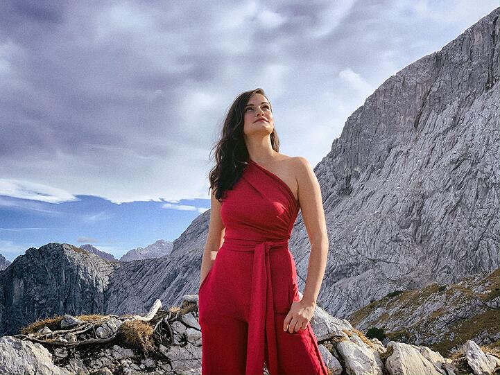 Die Cellistin Raphaela Gromes und der Pianist Julian Riem im Wetterstein.