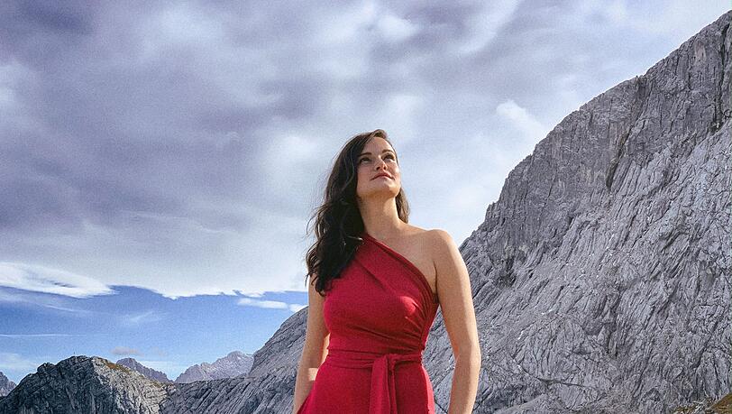 Die Cellistin Raphaela Gromes und der Pianist Julian Riem im Wetterstein. Die Cellistin Raphaela Gromes und der Pianist Julian Riem im Wetterstein.