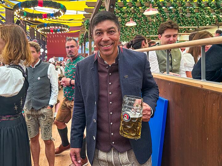 Giovane Elber auf der Wiesn. Giovane Elber auf der Wiesn.