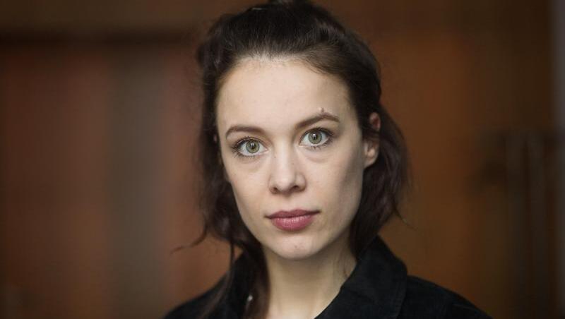 Paula Beer verkneift sich das Seriengucken manchmal. Paula Beer verkneift sich das Seriengucken manchmal.