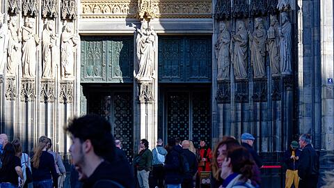 Bislang war der Innenraum des Doms f&uuml;r Touristen kostenlos. (Archivbild)