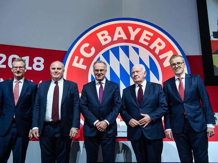 Die Bayern-Führung bei der Jahreshauptversammlung 2018.