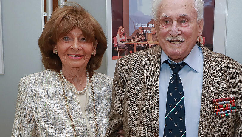 David Dushman zusammen mit Charlotte Knobloch. David Dushman zusammen mit Charlotte Knobloch.
