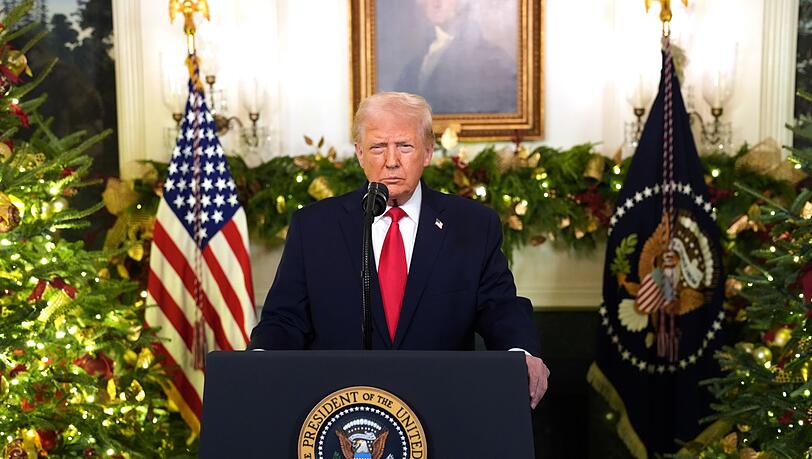 Trump richtete sich mit einer Rede an die Nation. Trump richtete sich mit einer Rede an die Nation.