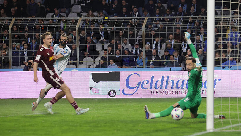 Erst per Fu&szlig;, dann per Kopf: Sigurd Haugen schn&uuml;rte f&uuml;r die L&ouml;wen gegen Regensburg mal wieder einen Doppelpack.