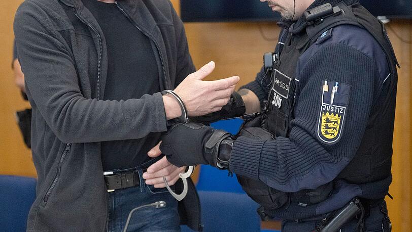 Der Mann soll innerhalb von nur 75 Sekunden 23 Schüsse abgegeben haben. (Archivbild)