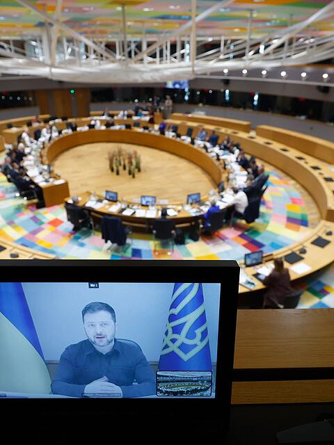 Selenskyj setzt auf neue Gespr&auml;che mit den USA &uuml;ber ein Kriegsende.