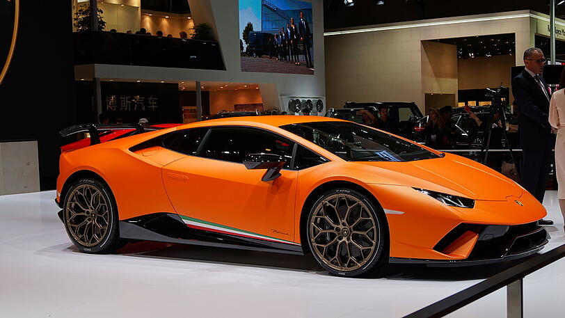 Lamborghini hat den schnellsten Serien-Sportwagen der Welt - gemessen auf der auch in China legendären Norschleife - mit nach Shanghai gebracht. Luxus und Leistung sind dort besonders beliebt.