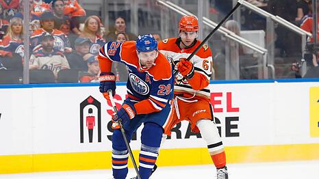 Leon Draisaitl ist zur&uuml;ck auf dem Eis.