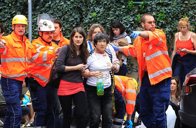 Eine Explosion erschüttert die City von Prag - Die Bilder