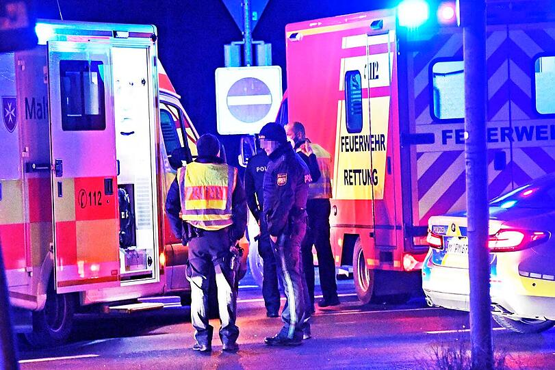 Von der A8 bei Unterhaching bis zum Mittleren Ring bei Ramersdorf: In der Nacht hat ein Unfallflüchtiger die Beamten der Verkehrspolizei Holzkirchen und der Polizei in München in Atem gehalten.
