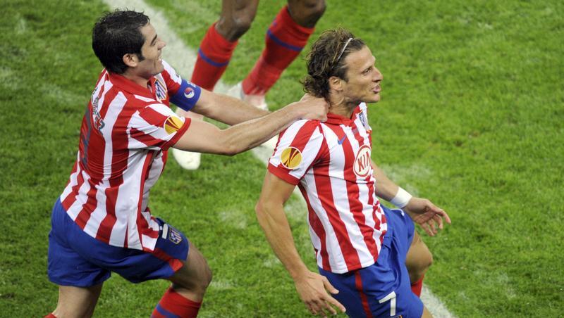 Hat es in der Europa League mit Bayer Leverkusen zu tun: Madrid-Star Forlan. Hat es in der Europa League mit Bayer Leverkusen zu tun: Madrid-Star Forlan.