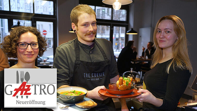 Teamwork (v.l.): Jani, Koch Alessandro und Emilia präsentieren Kürbis-Karotten-Suppe mit Limettenblättern und den "Corner Dog". Teamwork (v.l.): Jani, Koch Alessandro und Emilia präsentieren Kürbis-Karotten-Suppe mit Limettenblättern und den "Corner Dog".