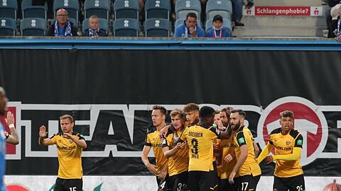 Dynamo Dresden hat das Ostderby bei Hansa Rostock gewonnen.