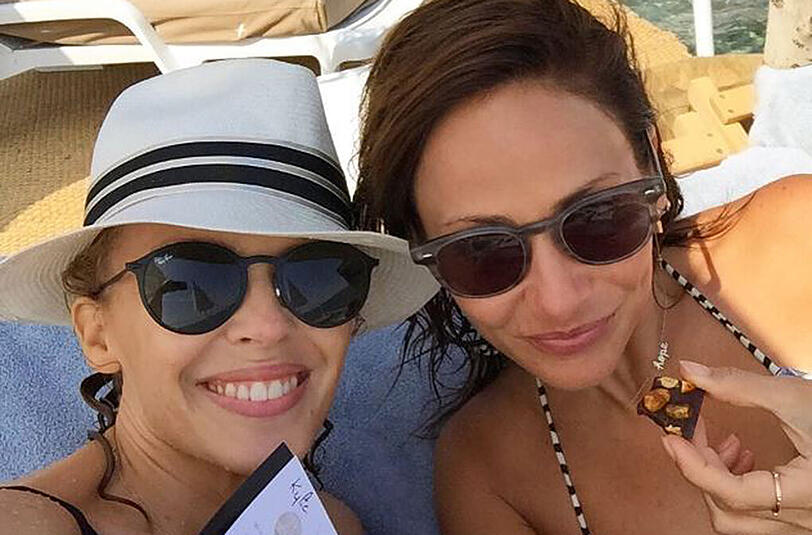 Die australischen Sängerinnen NATALIE IMBRUGLIA ("Torn") und KYLIE MINOGUE ("Can't Get You Out of My Head") posteten ein gemeinsames Bild bei Instagram von der Côte d&rsquo;Azur.