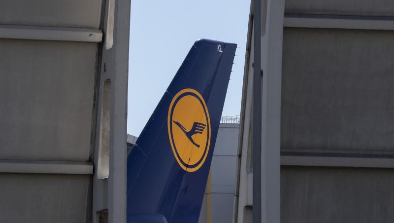 Der Lufthansa-Konzern verhandelt wieder mit seinen Piloten über Einsparungen beim Personal.