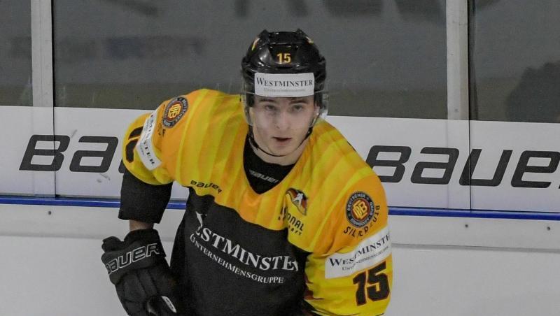 Stefan Loibl von Deutschland am Puck. Foto: Armin Weigel/Archivbild Stefan Loibl von Deutschland am Puck. Foto: Armin Weigel/Archivbild