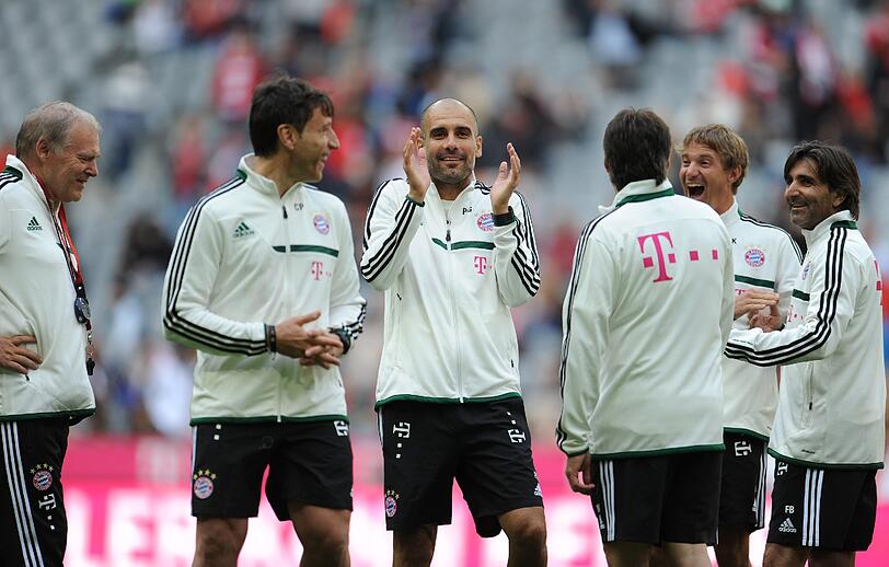 Das erste Training unter Pep! Wir zeigen die besten Bilder vom Trainingsauftakt der Bayern!