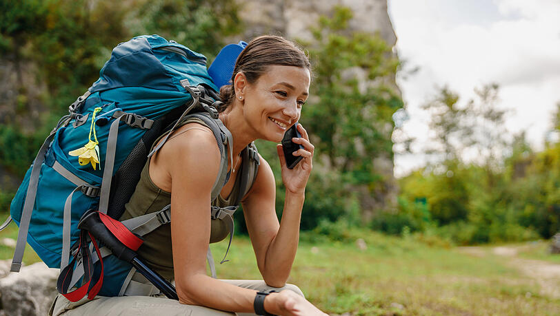 Roaming Gebühren während einer Auslandsreise: es gibt Möglichkeiten, hohen Handyrechnungen vorzubeugen.
