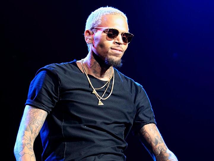 Chris Brown war aufgrund eines tätlichen Angriffs gegen seine Ex-Freundin Rihanna 2009 zu einer Bewährungsstrafe verurteilt worden