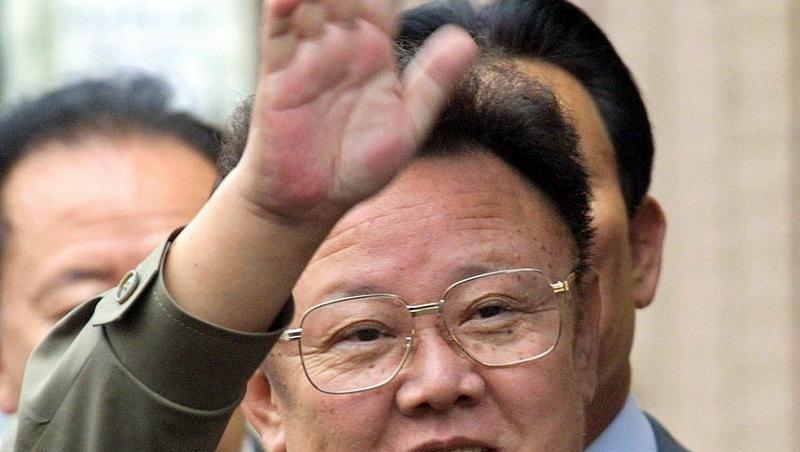 Wie krank ist er wirklich? Nordkoreas Führer Kim Jong Il hat sich schon lange nicht in der Öffentlichkeit gezeigt. Wie krank ist er wirklich? Nordkoreas Führer Kim Jong Il hat sich schon lange nicht in der Öffentlichkeit gezeigt.